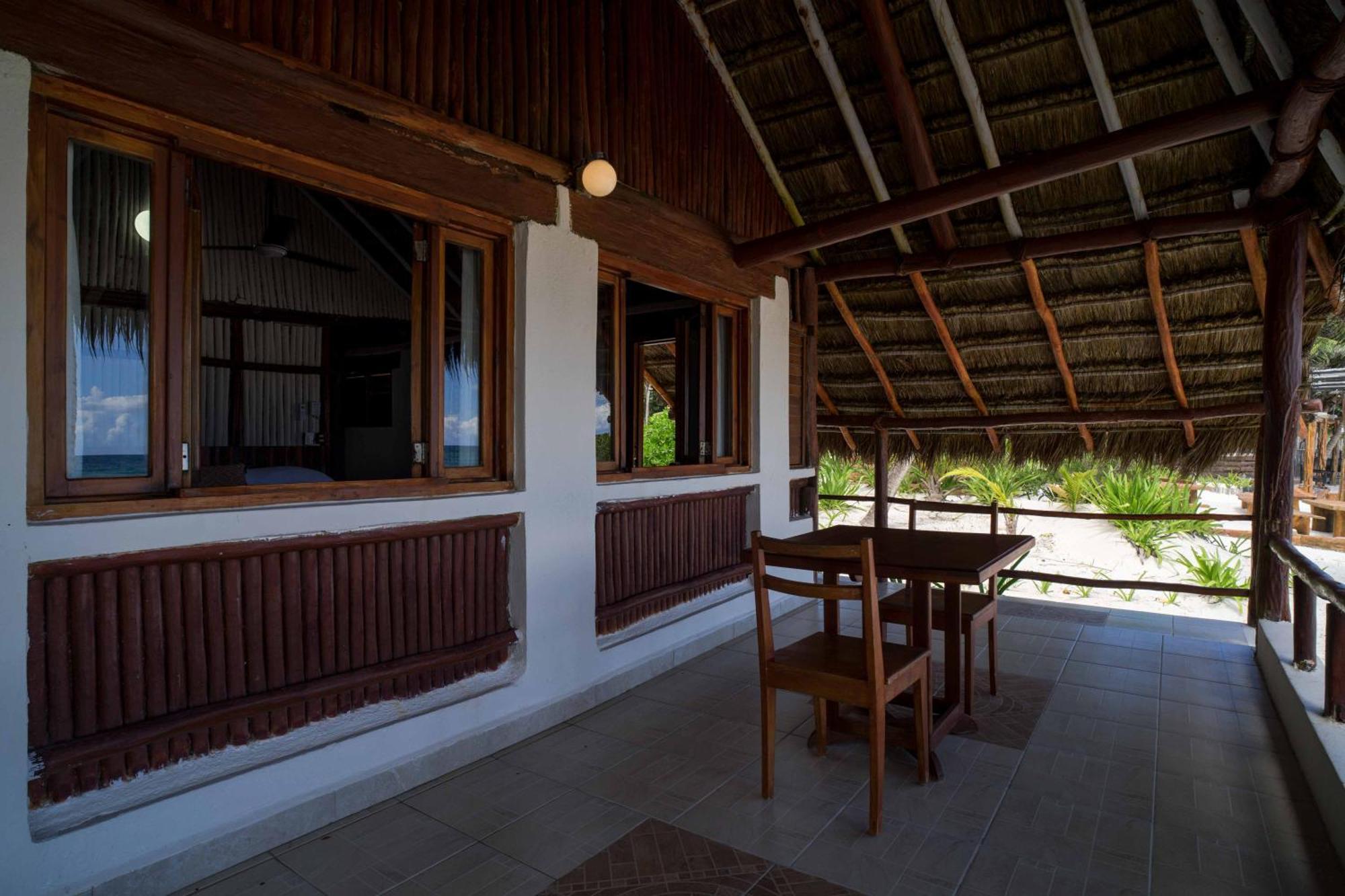 Bt Live Tulum Located At The Party Zone Hotel ภายนอก รูปภาพ