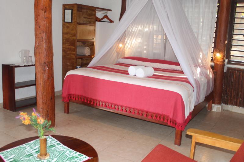 Bt Live Tulum Located At The Party Zone Hotel ภายนอก รูปภาพ